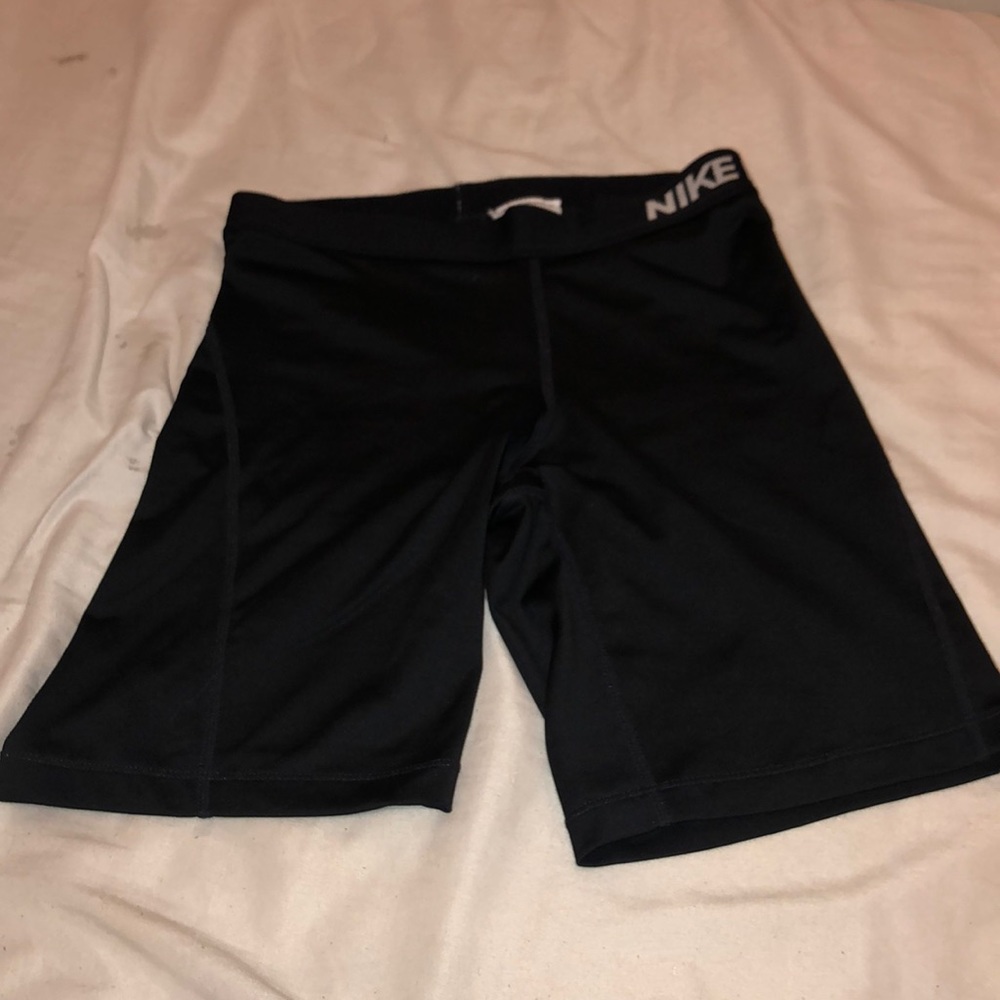 Never worn nike pro shorts